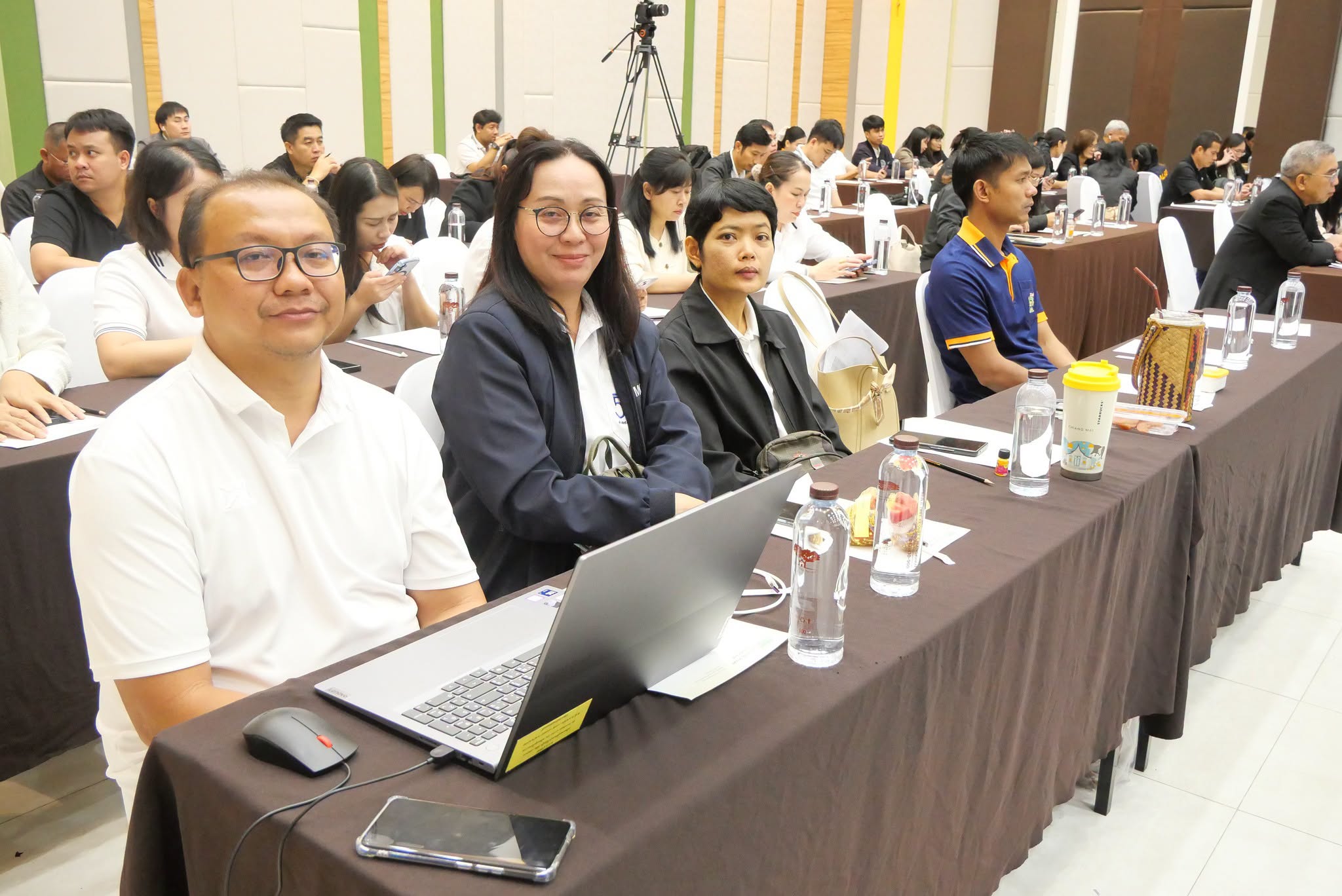 title - รองเลขาธิการ ส.ป.ก. ปิดโครงการสัมมนาฯ เดินหน้ายกระดับงานจัดที่ดิน-กองทุนฯ มุ่งเป้าขับเคลื่อนการดำเนินงานปี 2570